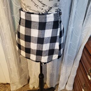 BEBOP black & white plaid mini skort sz 11